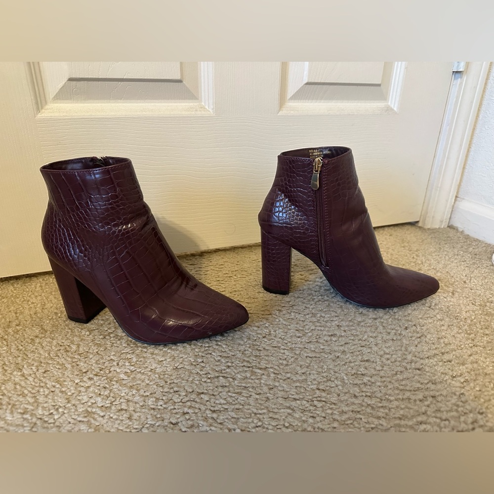 Gorgeous Lulus Booties